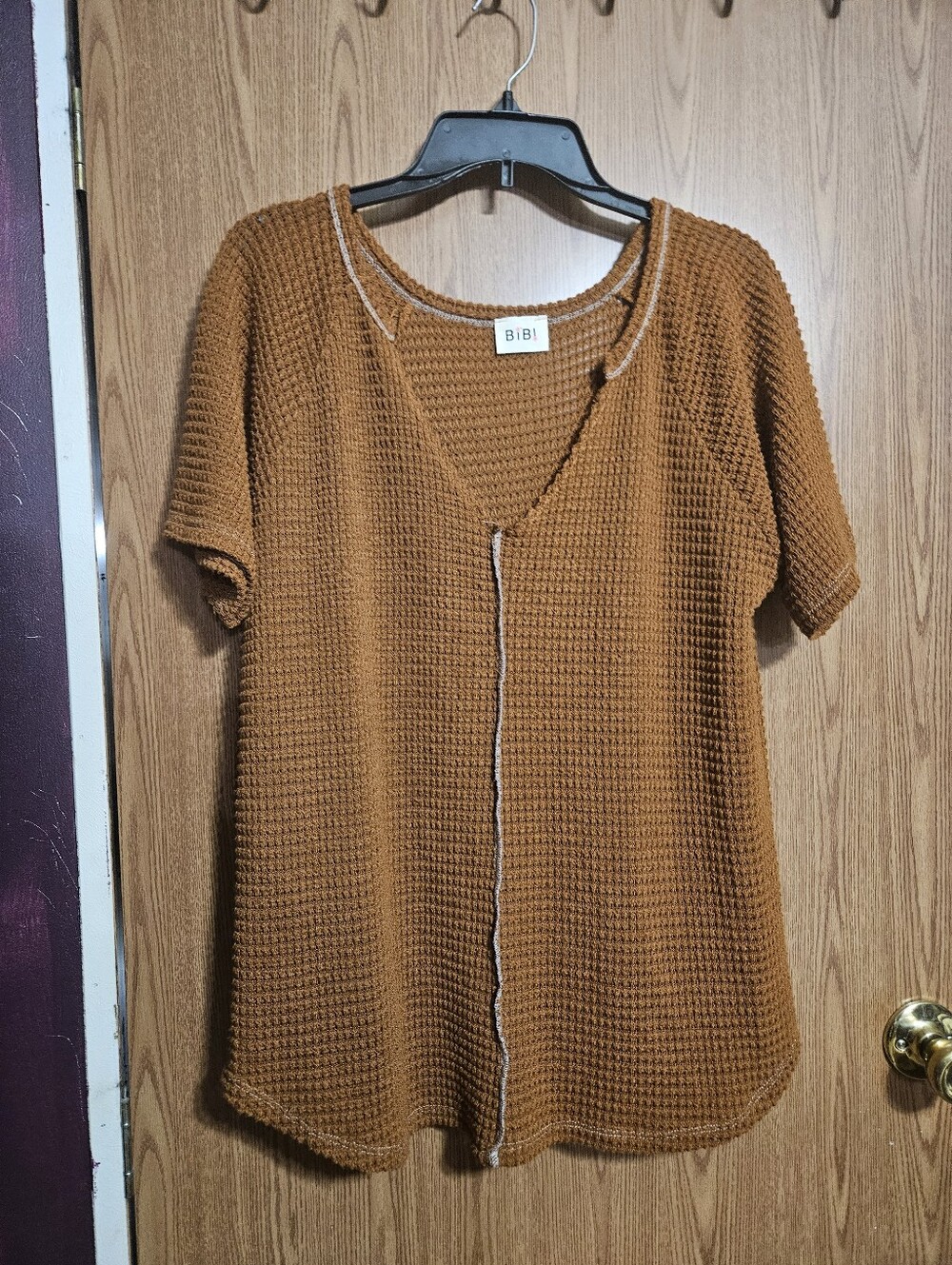 Bibi Brown Waffle Knit Short Sleeve Top V Neck Western Classic!